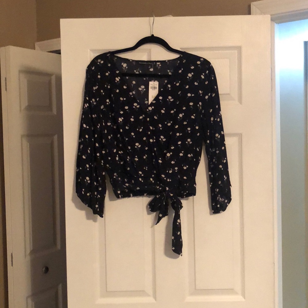NWT A&F Black Floral Wrap Front Blouse Size M